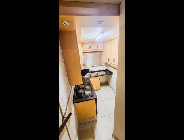 3 BEDROOM HOUSE FOR SALE IN MONTFORD